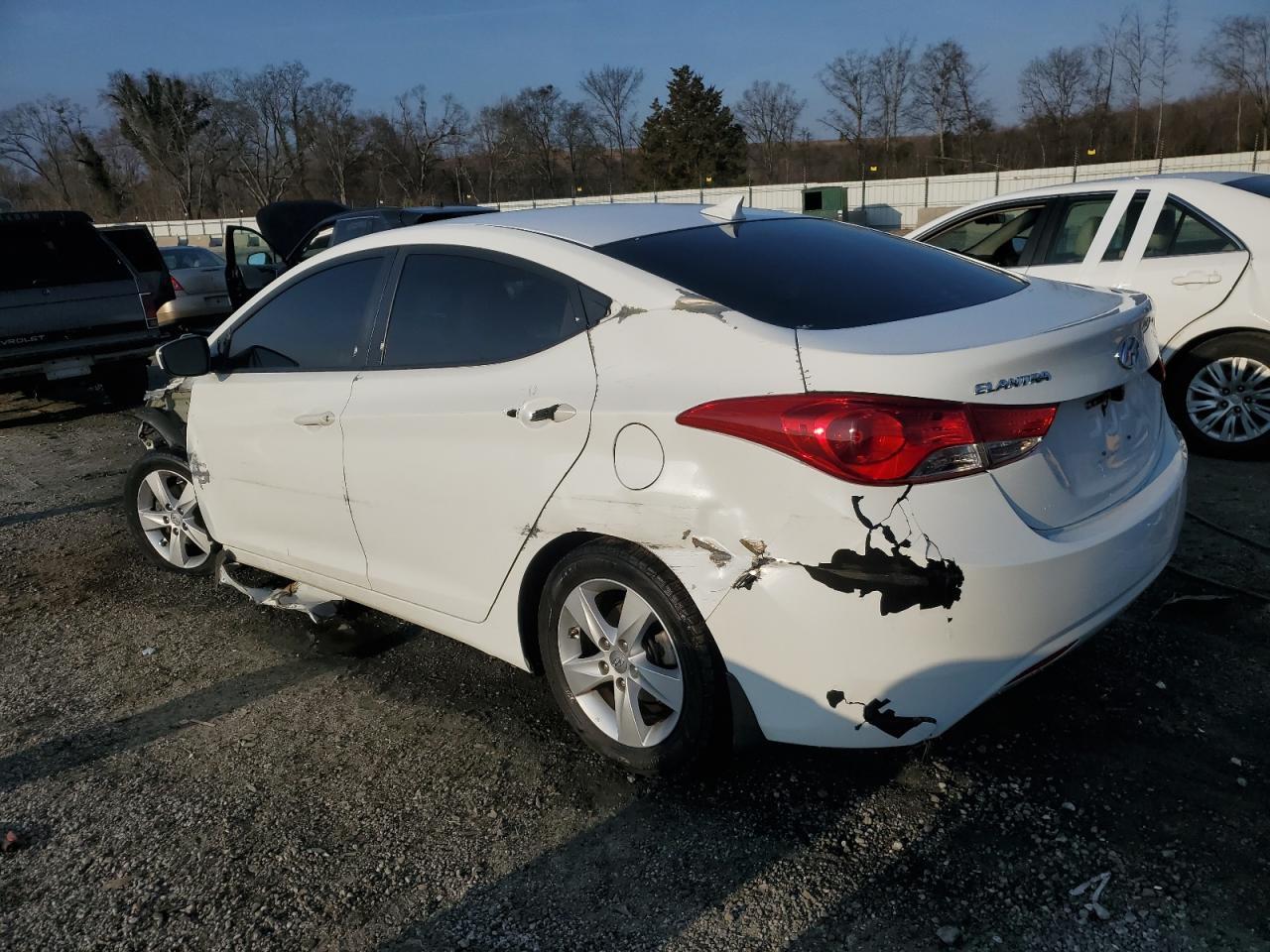 2013 HYUNDAI ELANTRA GL - Image 2