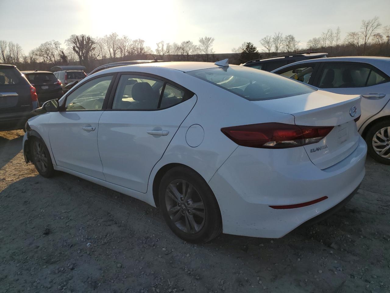 2017 HYUNDAI ELANTRA SE - Image 2