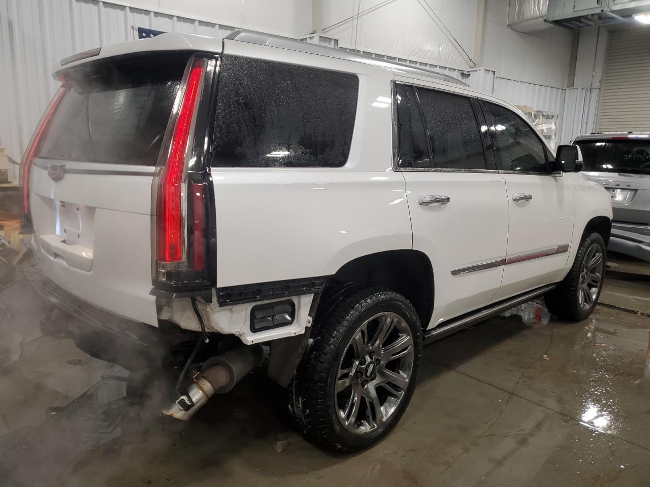 2016 CADILLAC ESCALADE P - Фото 3