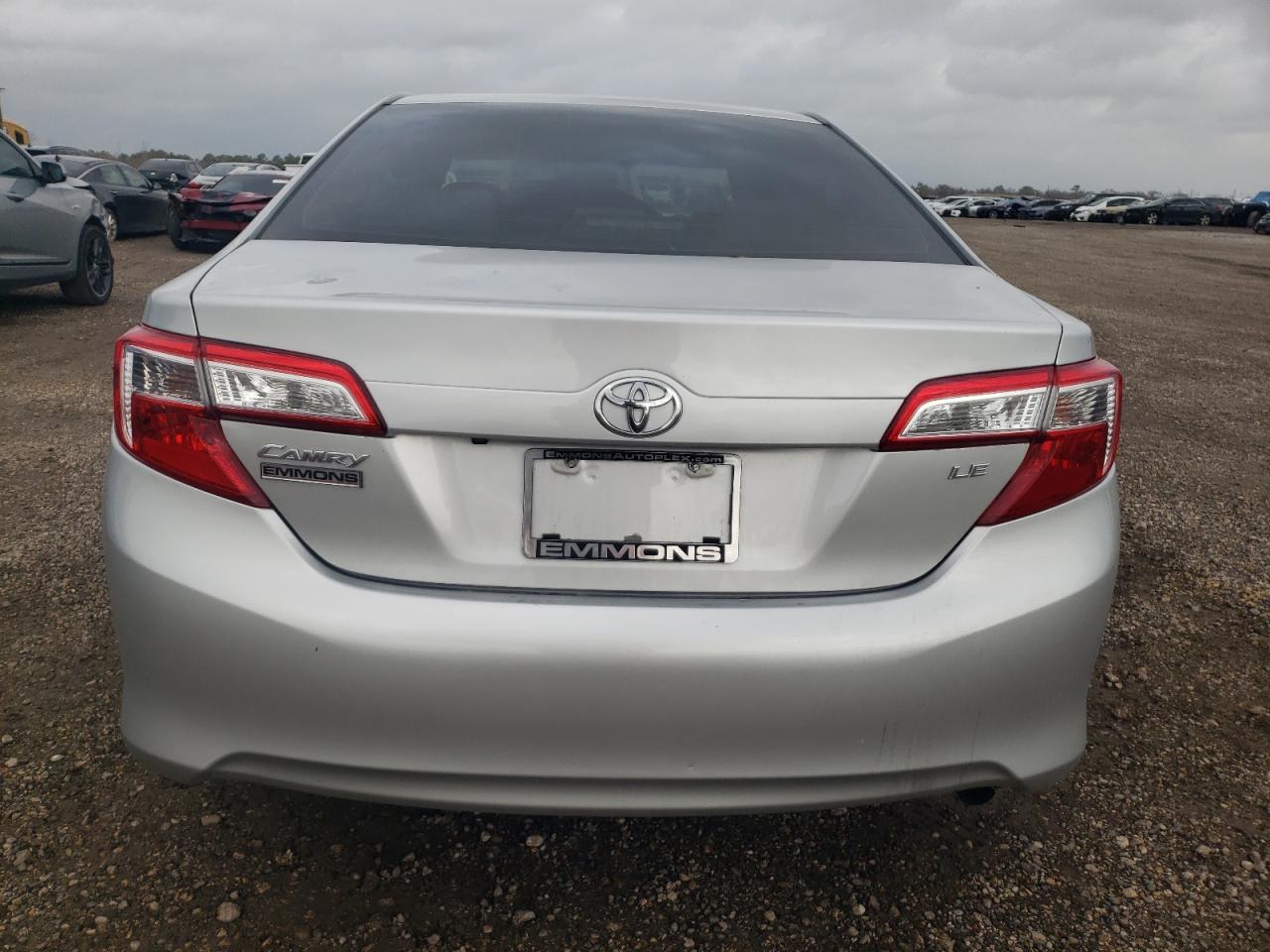 2014 TOYOTA CAMRY L - Image 6
