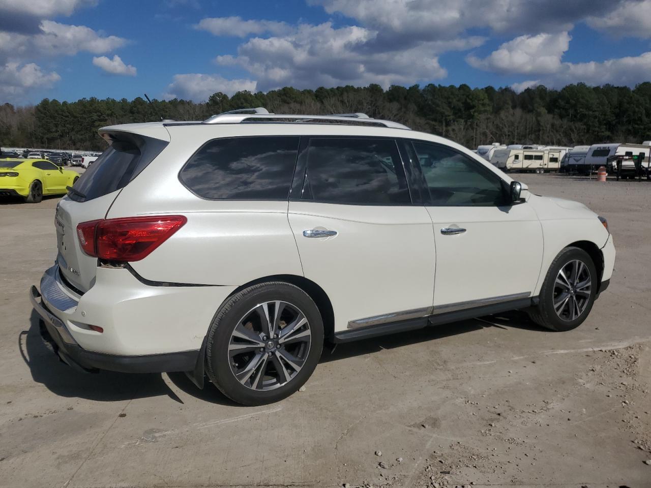 2017 NISSAN PATHFINDER - Image 3