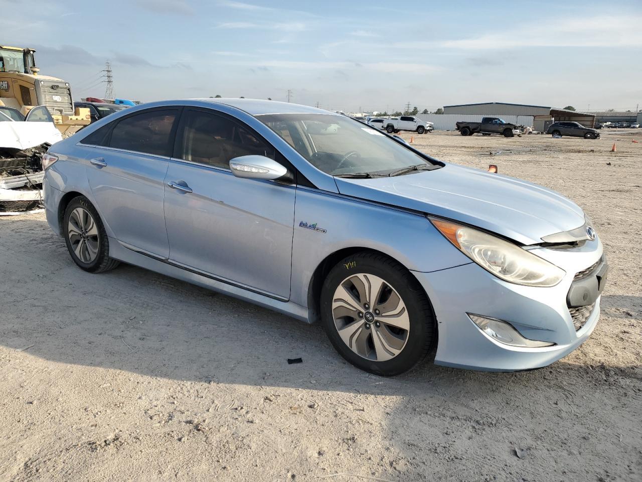 2013 HYUNDAI SONATA HYB - Image 4