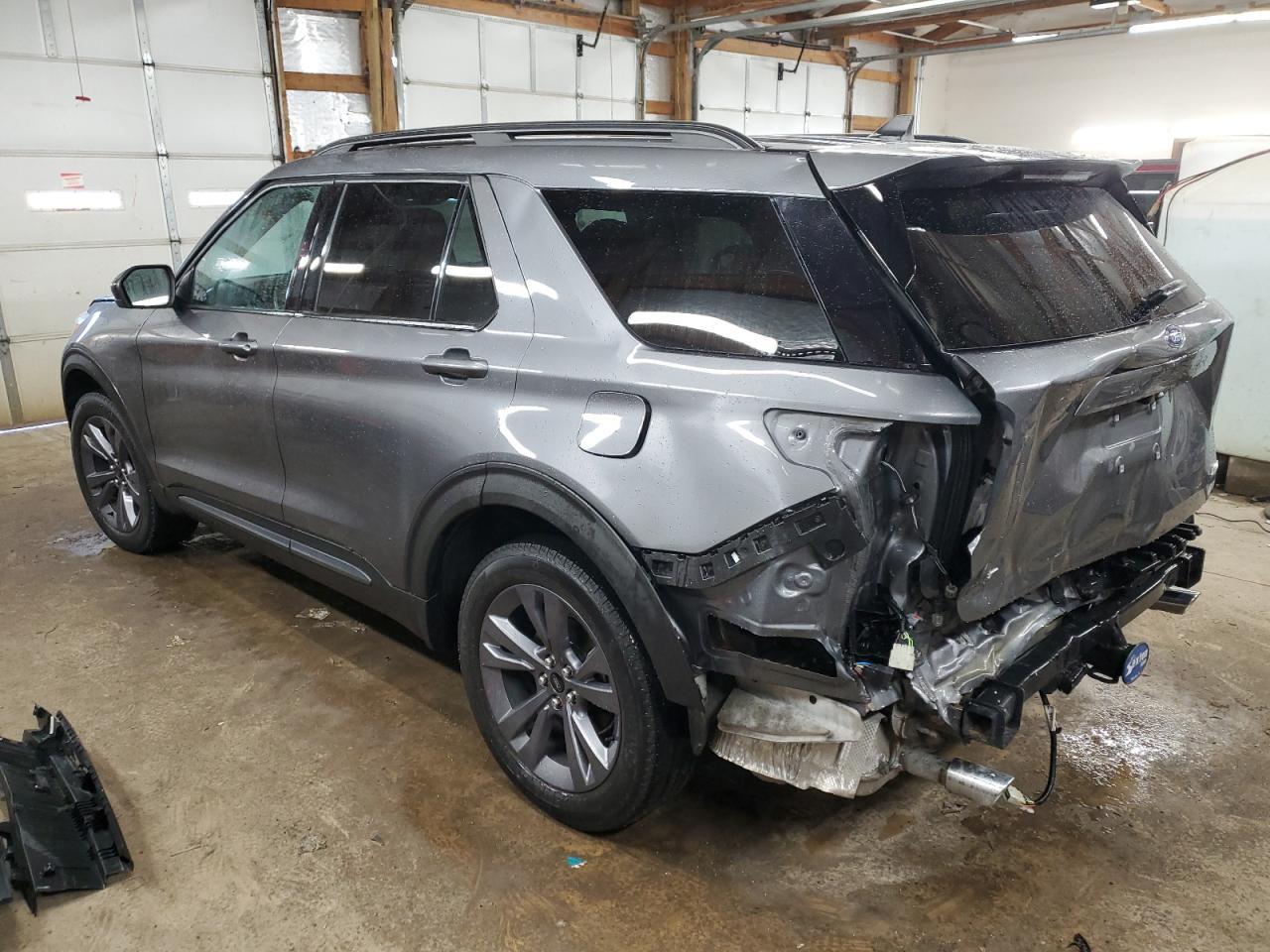 2022 FORD EXPLORER X - Image 2