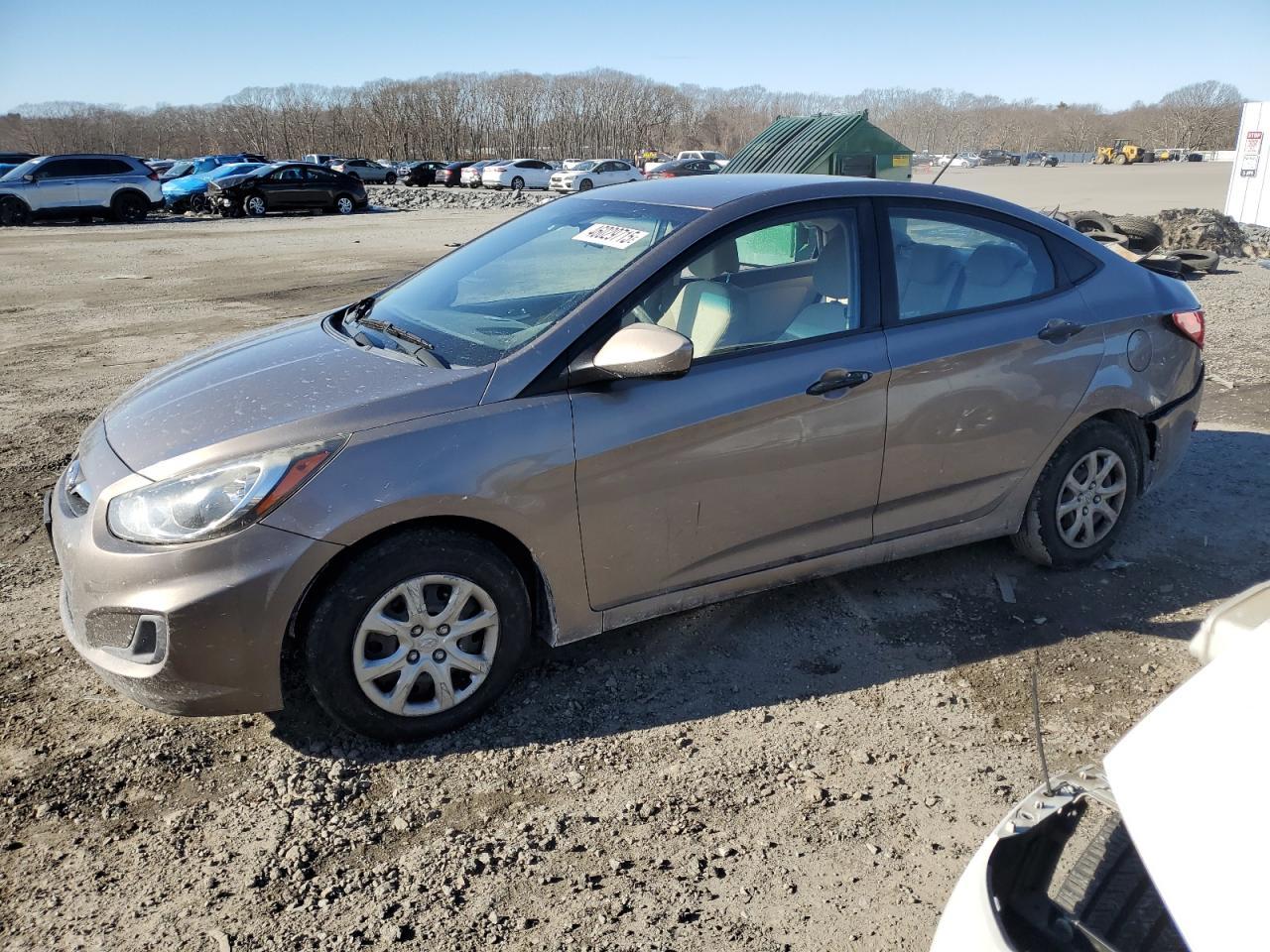 2012 HYUNDAI ACCENT GLS