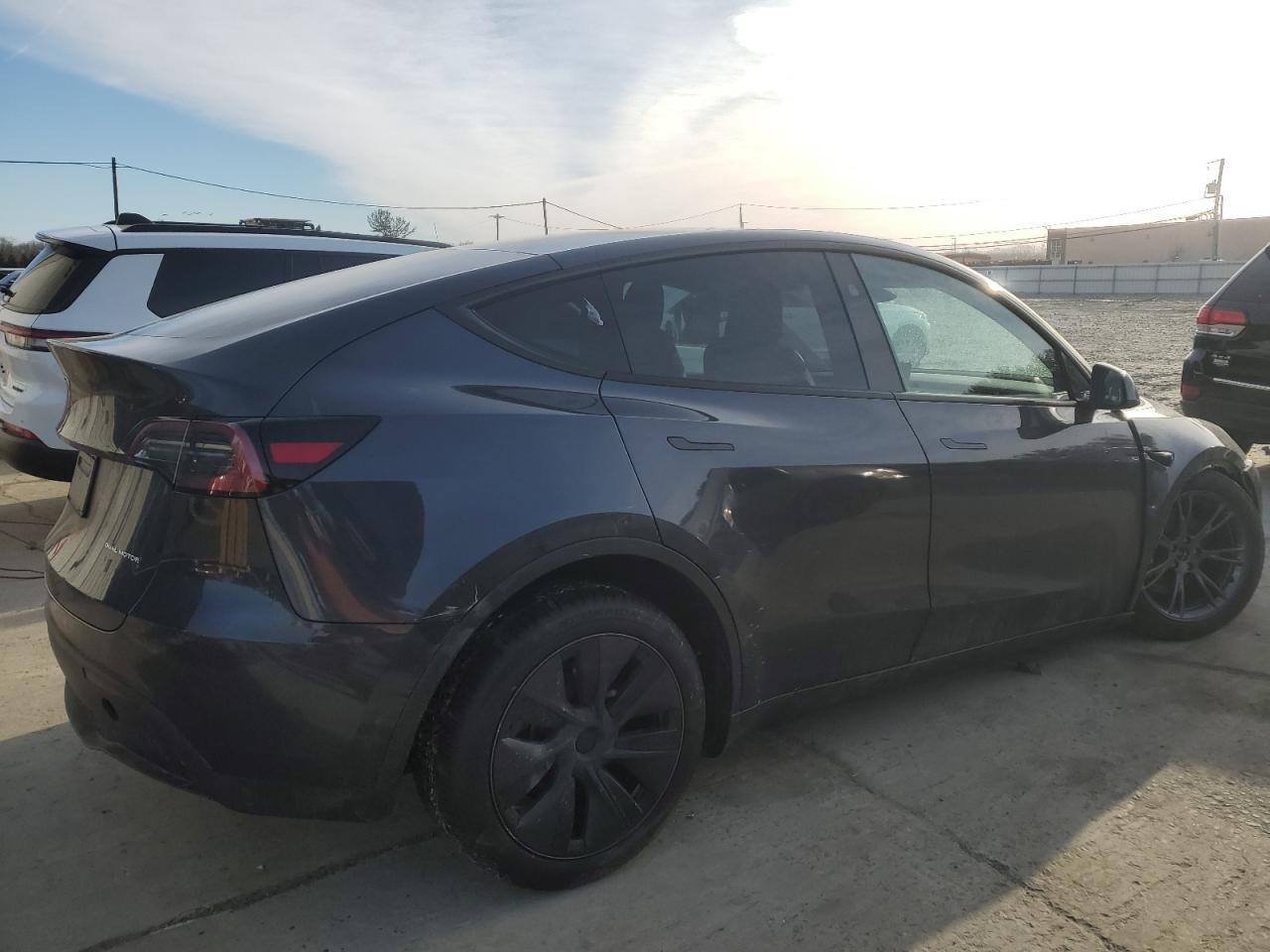 2024 TESLA MODEL Y - Фото 3