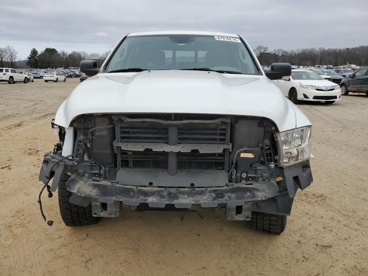 2017 RAM 1500 SLT - Image 5