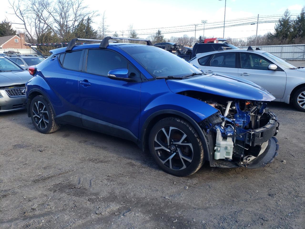 2018 TOYOTA C-HR XLE - Фото 4