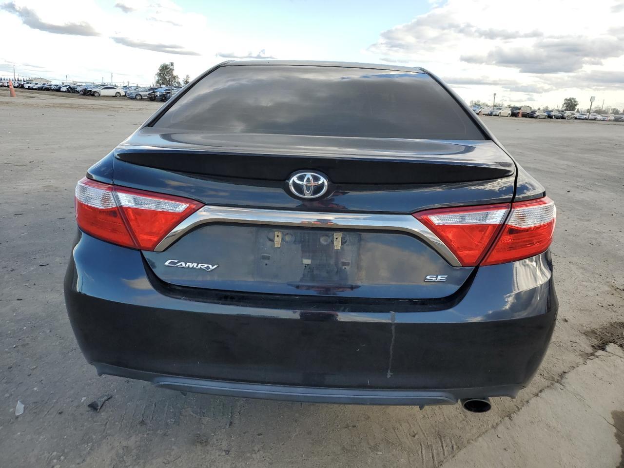2015 TOYOTA CAMRY LE - Фото 6