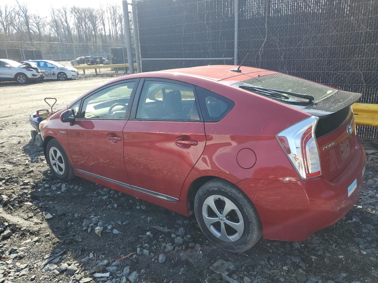 2015 TOYOTA PRIUS - Фото 2
