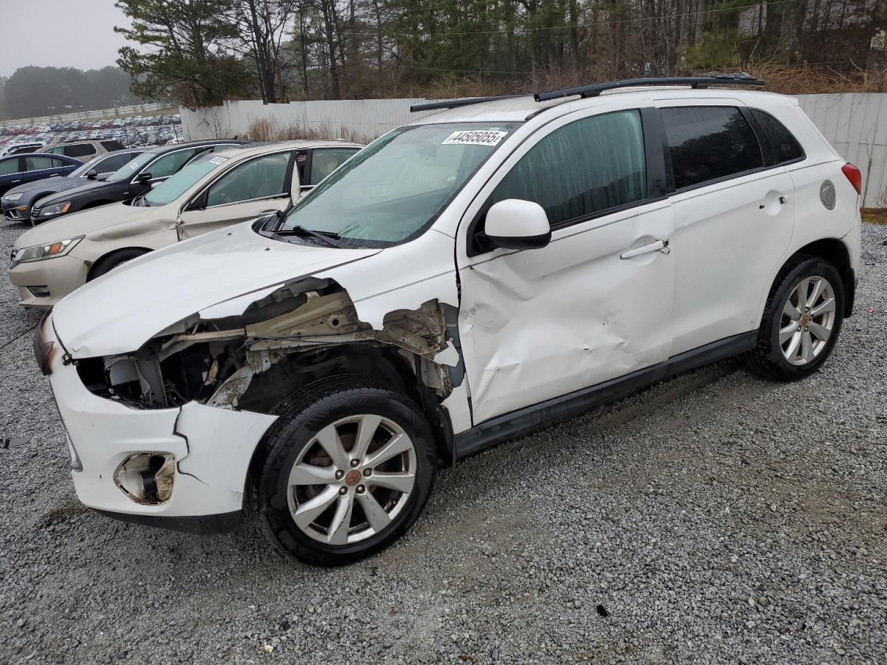 2015 MITSUBISHI OUTLANDER