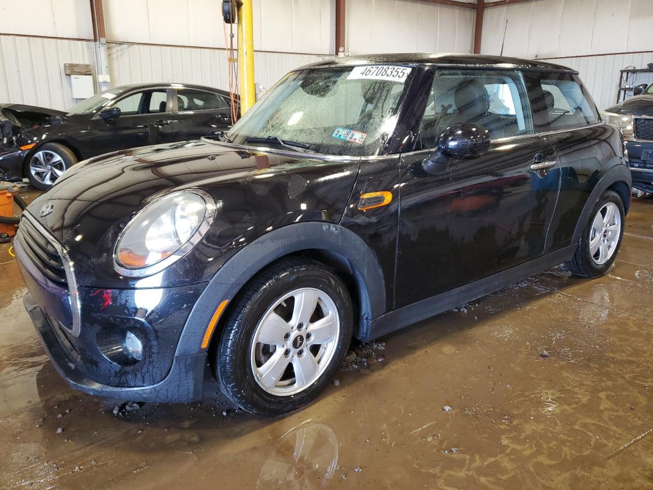 2017 MINI COOPER