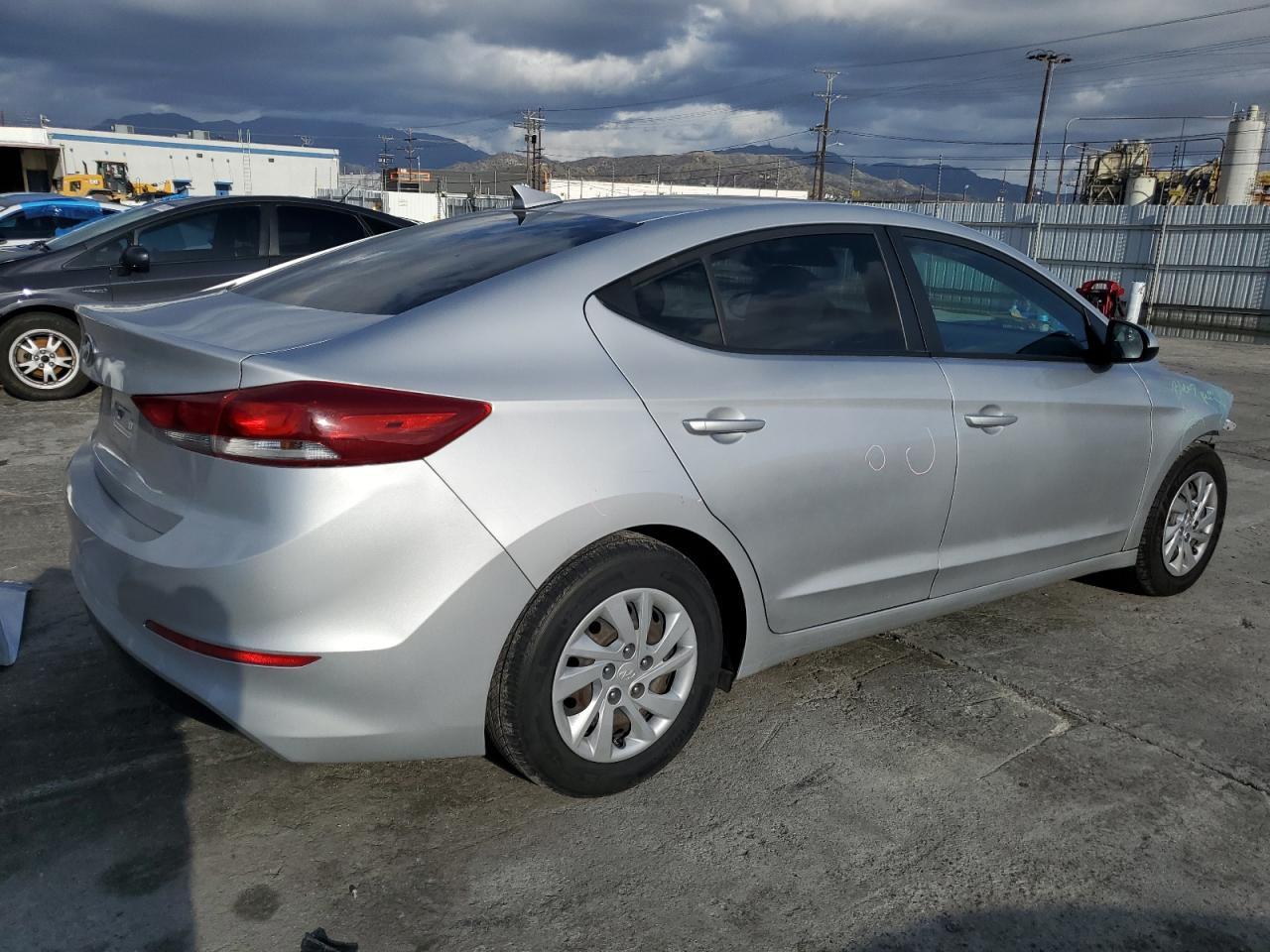 2017 HYUNDAI ELANTRA SE - Image 3