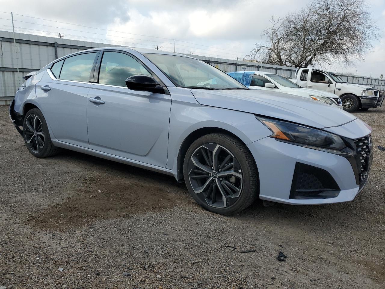 2024 NISSAN ALTIMA SR - Фото 4