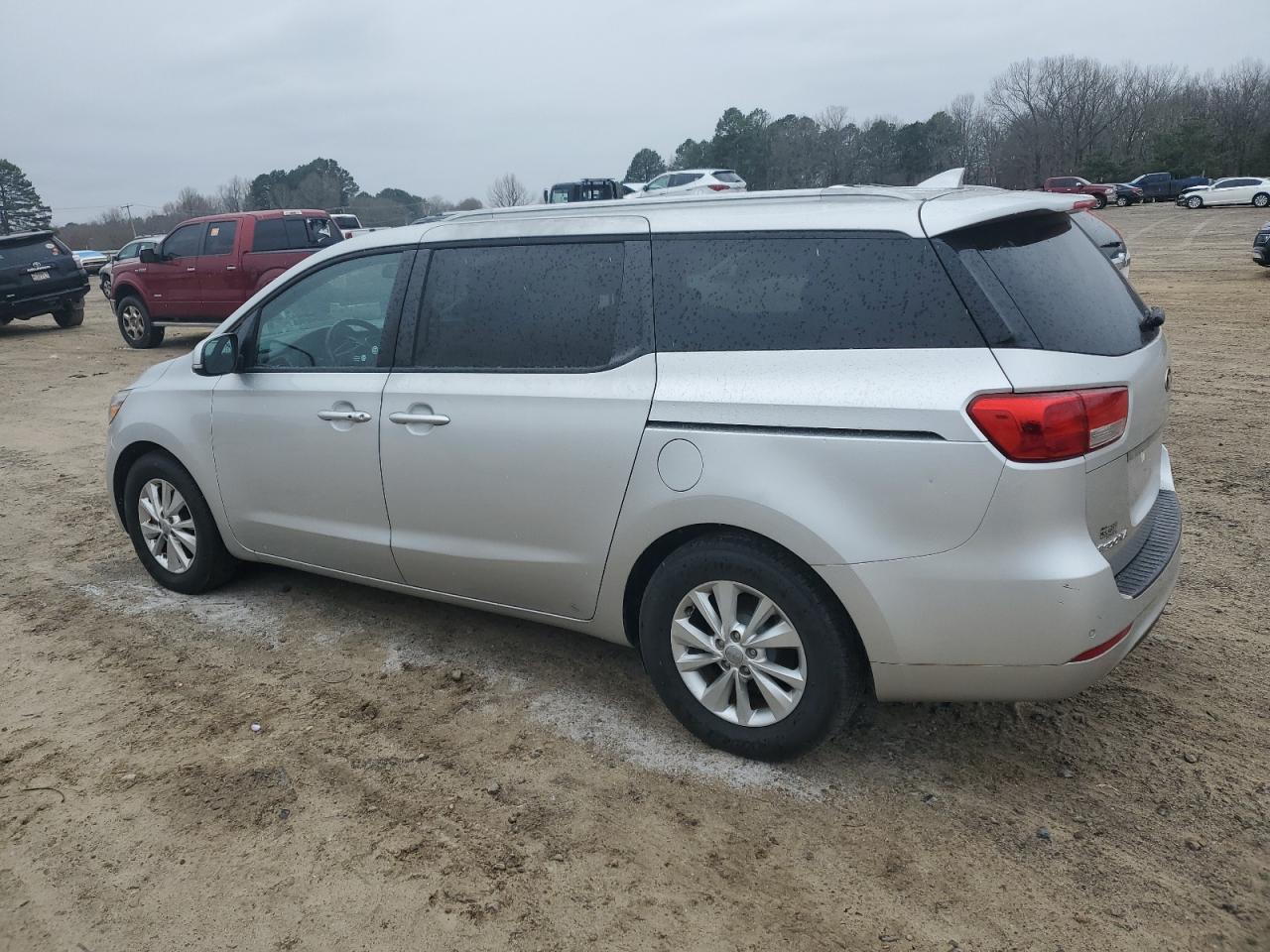 2017 KIA SEDONA LX - Фото 2