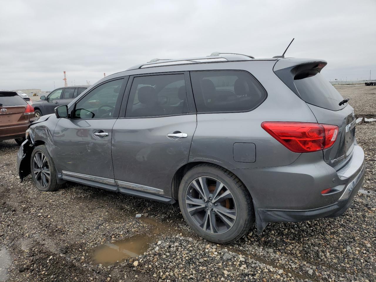 2018 NISSAN PATHFINDER - Image 2