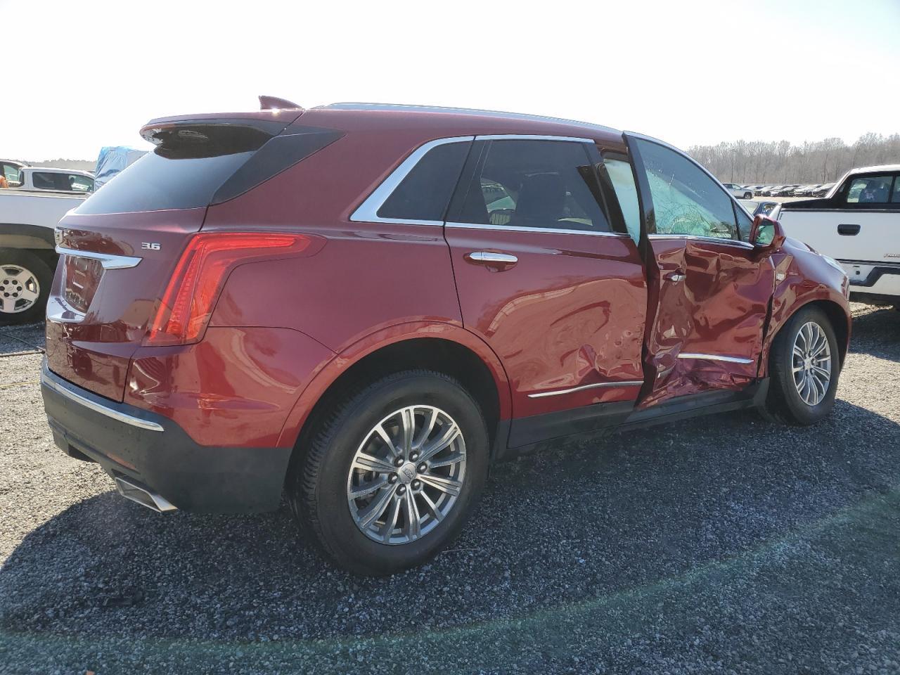 2019 CADILLAC XT5 LUXURY - Image 3