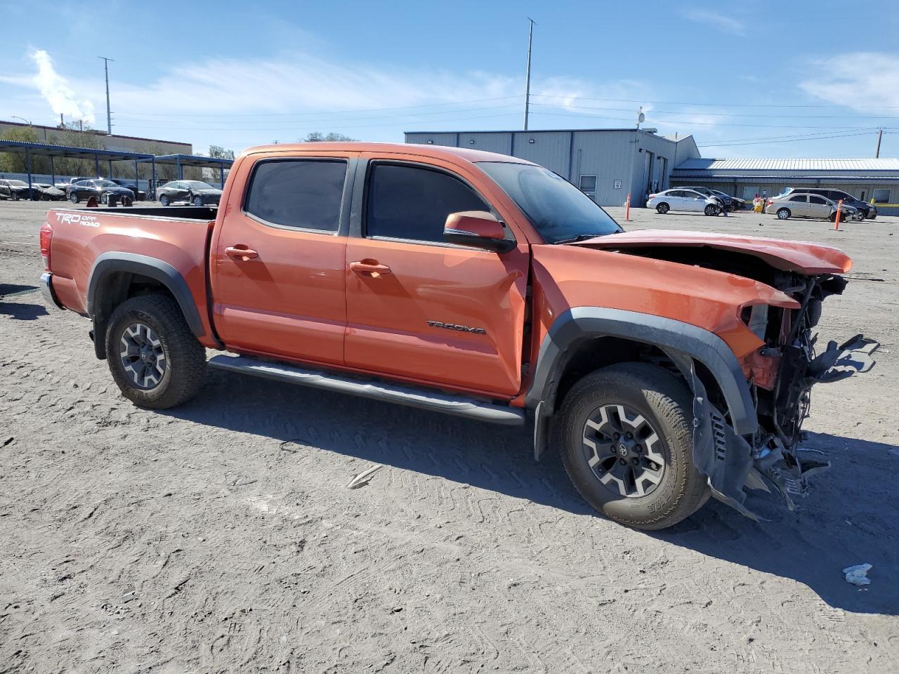 2017 TOYOTA TACOMA DOU - Фото 4