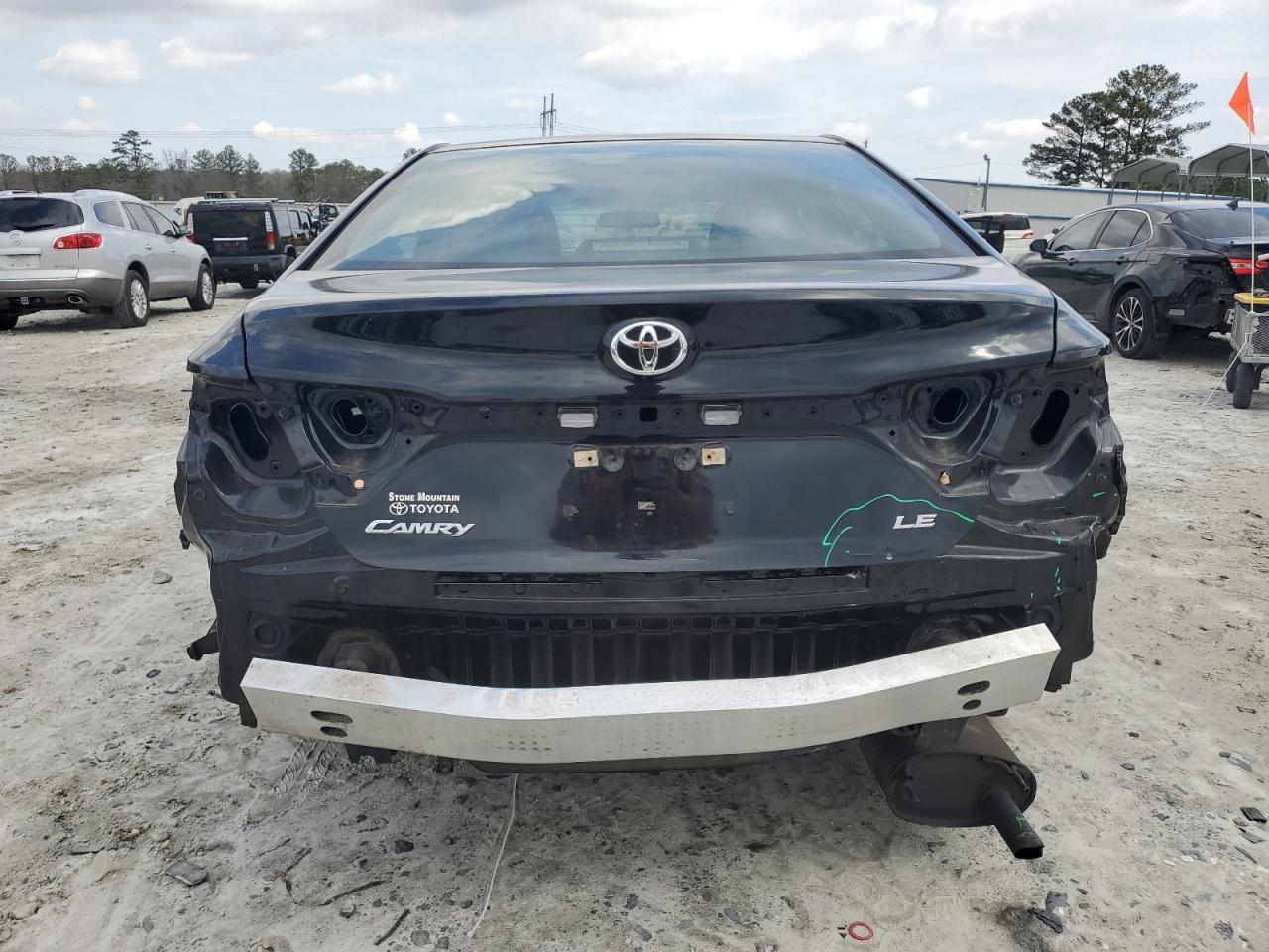 2016 TOYOTA CAMRY LE - Image 6
