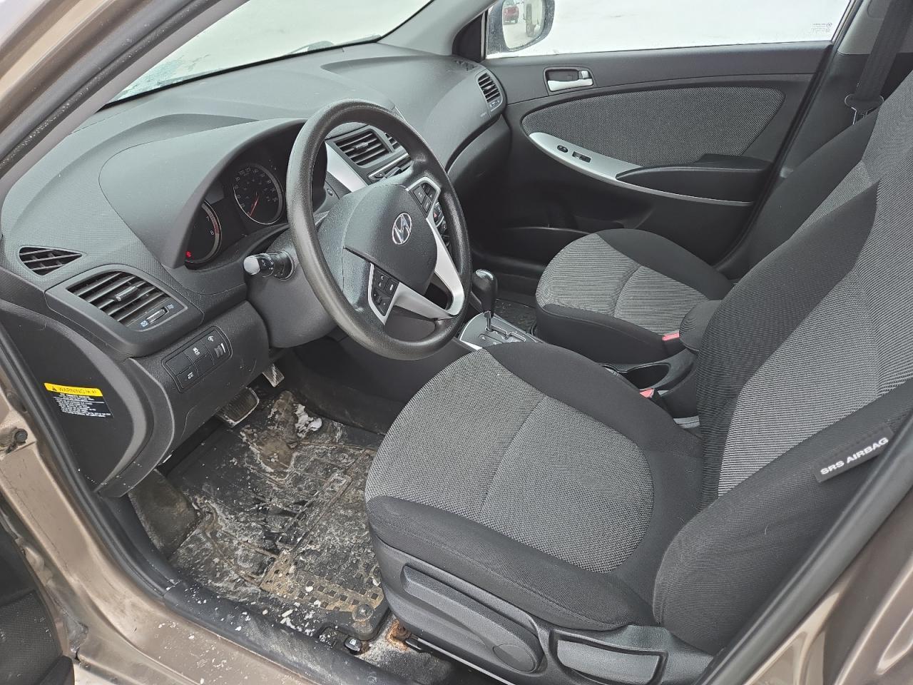 2012 HYUNDAI ACCENT GLS - Фото 7