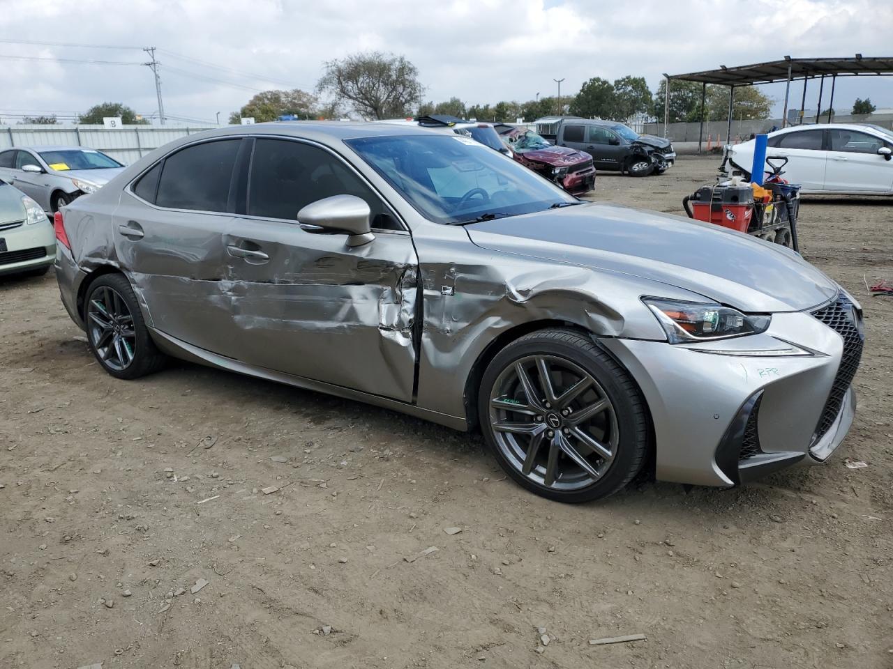 2018 LEXUS IS 300 - Фото 4