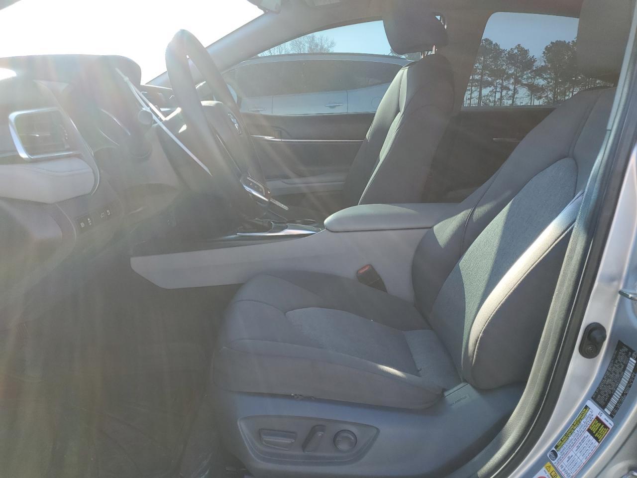 2018 TOYOTA CAMRY L - Фото 7