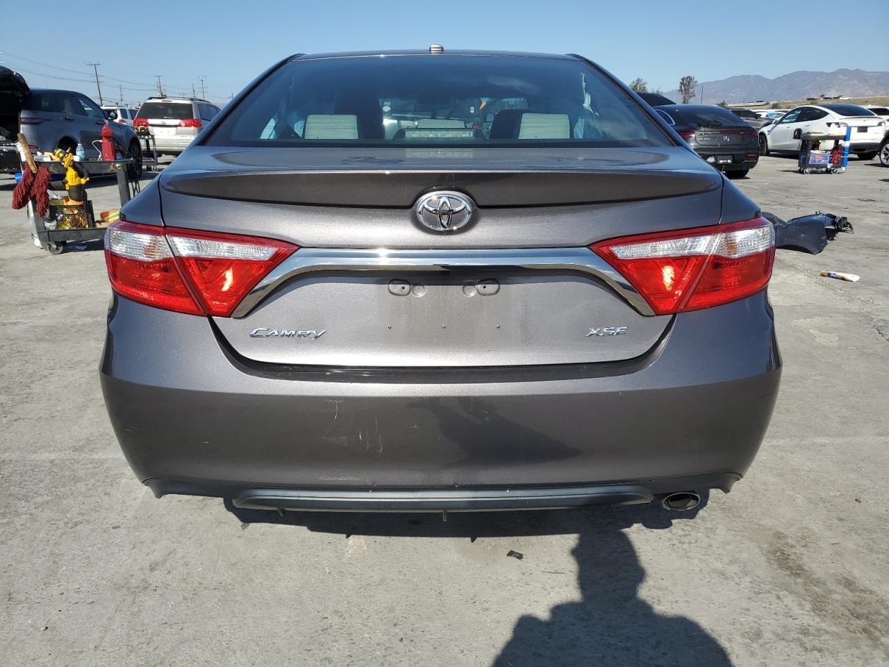 2015 TOYOTA CAMRY LE - Image 6