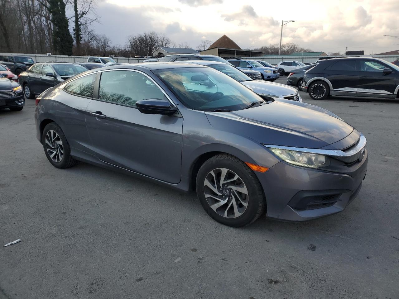 2016 HONDA CIVIC LX - Image 4