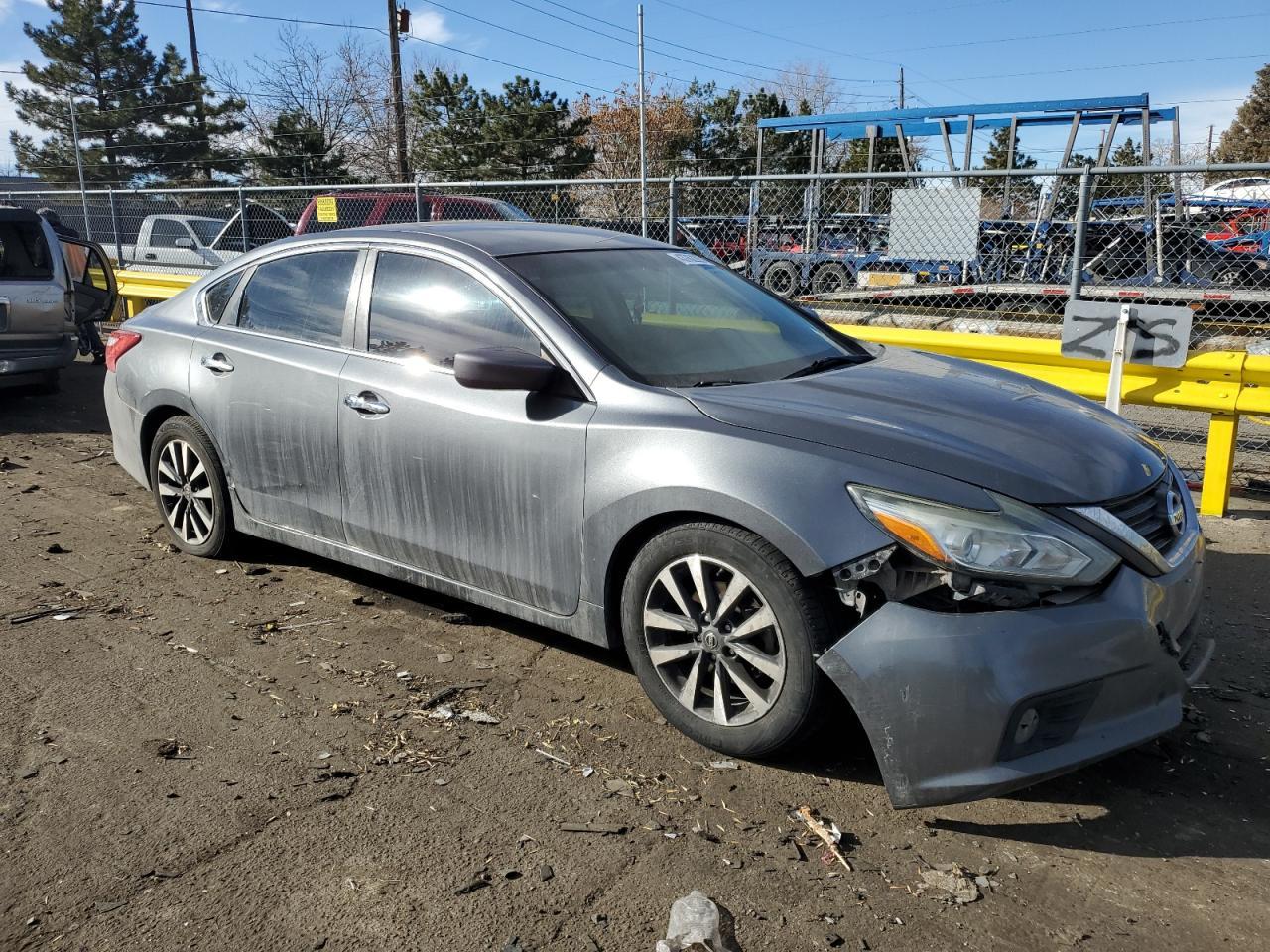 2017 NISSAN ALTIMA 2.5 - Image 4