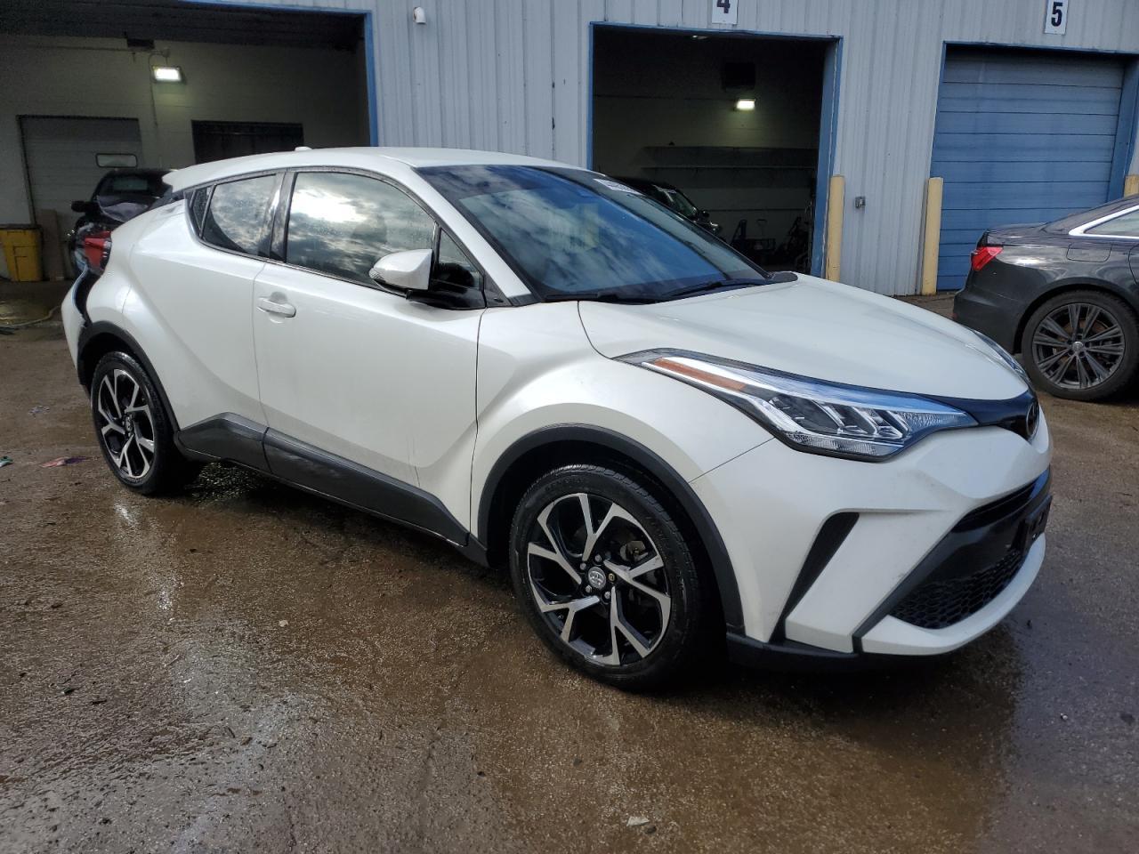 2021 TOYOTA C-HR XLE - Фото 4
