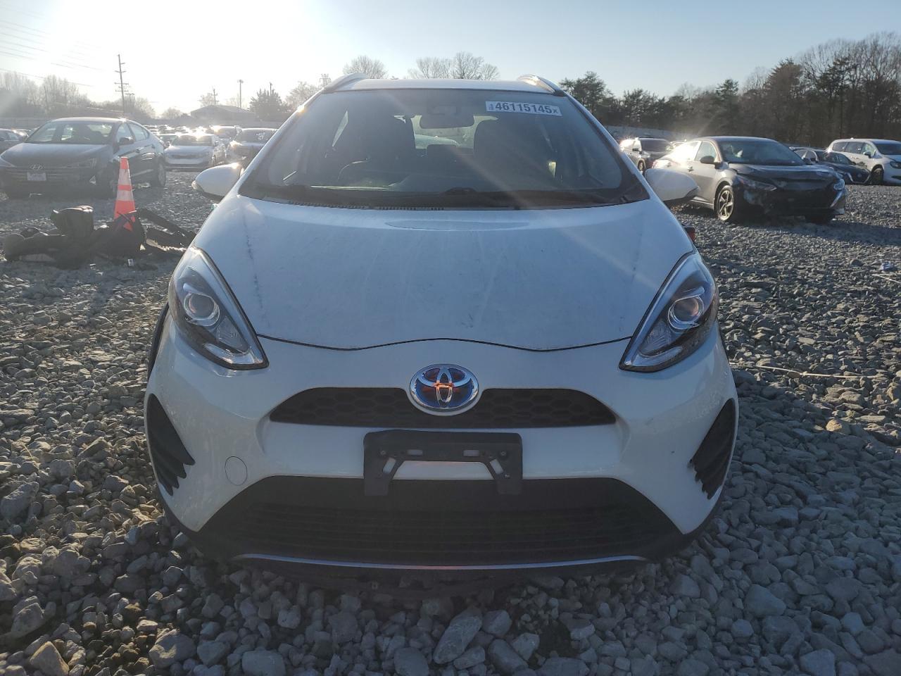 2018 TOYOTA PRIUS C - Фото 5