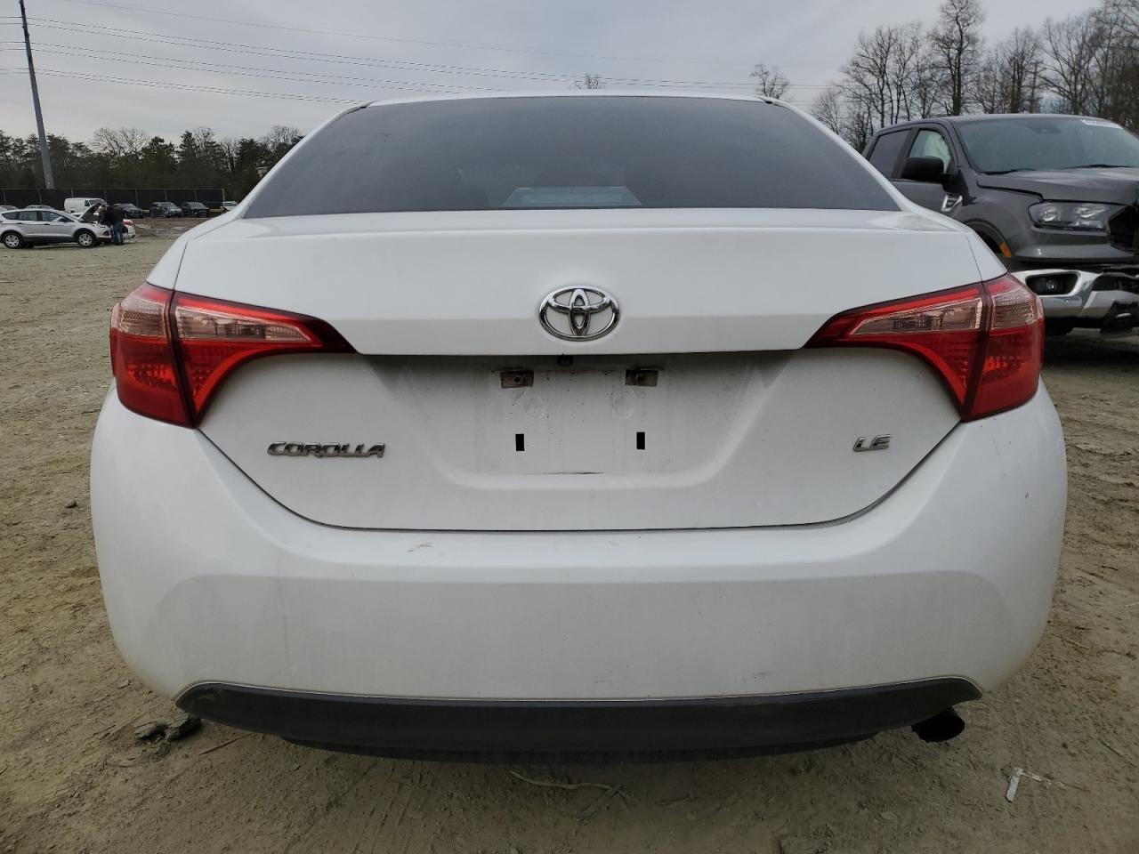 2018 TOYOTA COROLLA L - Image 6
