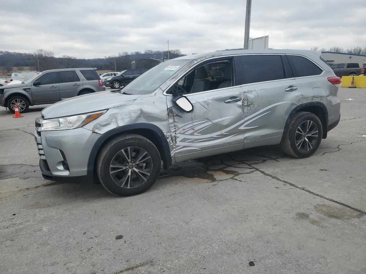 2018 TOYOTA HIGHLANDER
