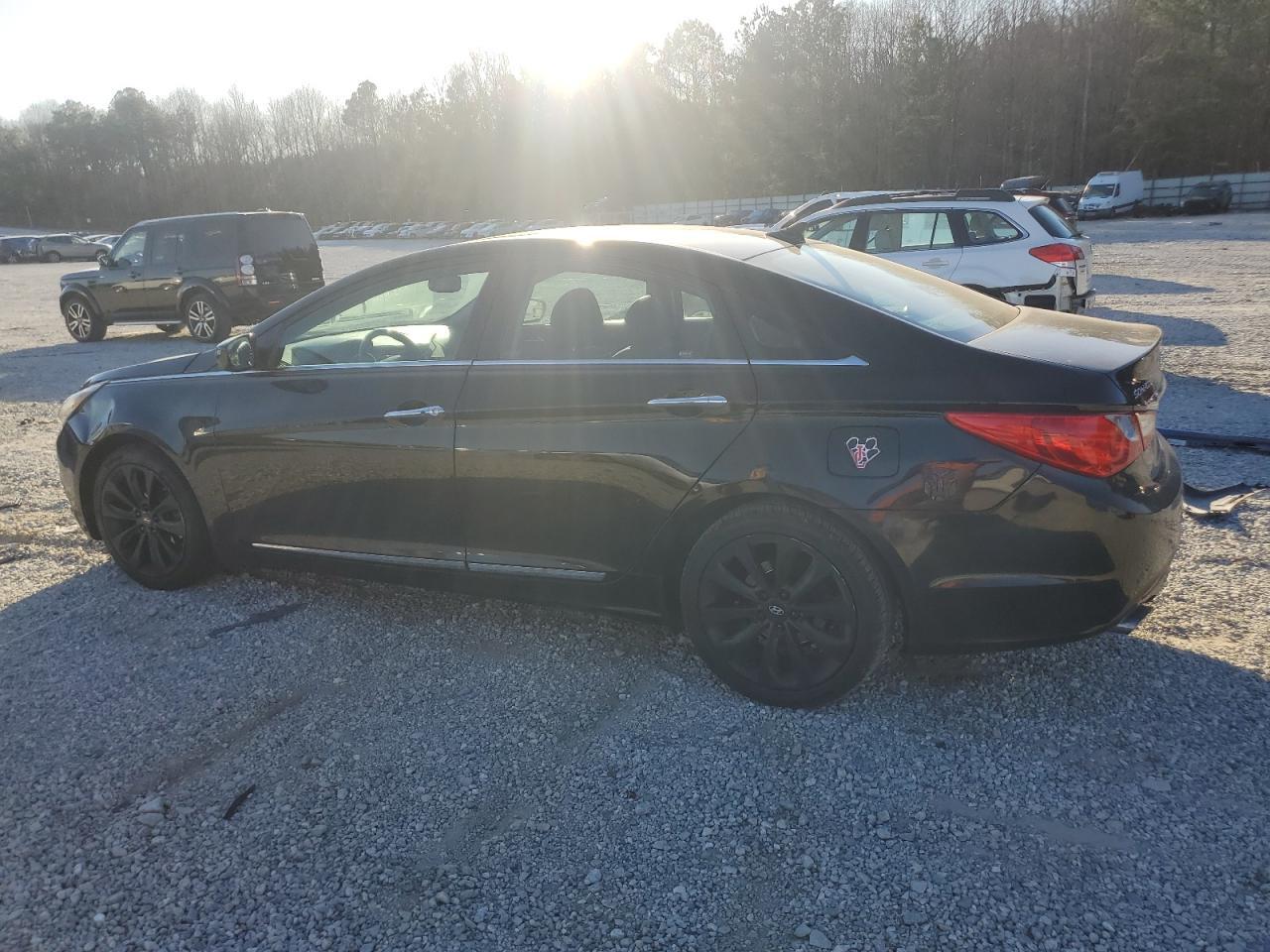 2011 HYUNDAI SONATA SE - Image 2