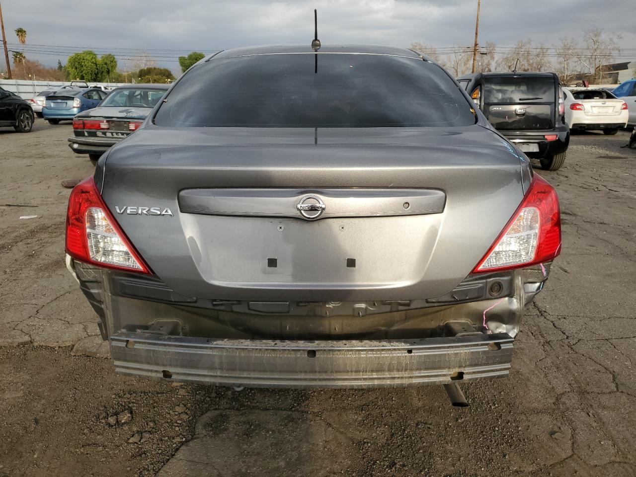 2016 NISSAN VERSA S - Image 6