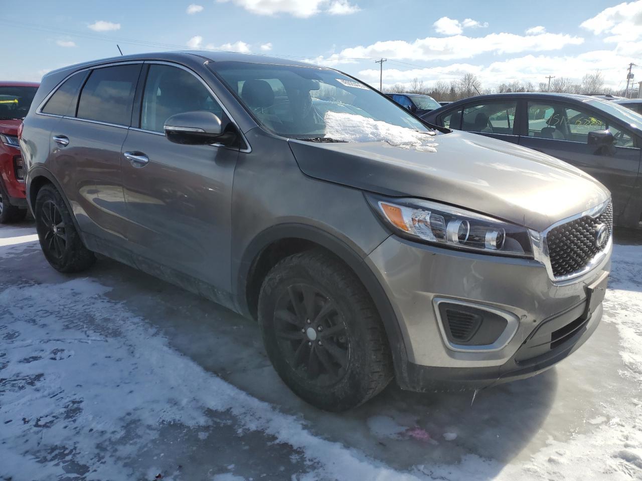 2016 KIA SORENTO LX - Image 4