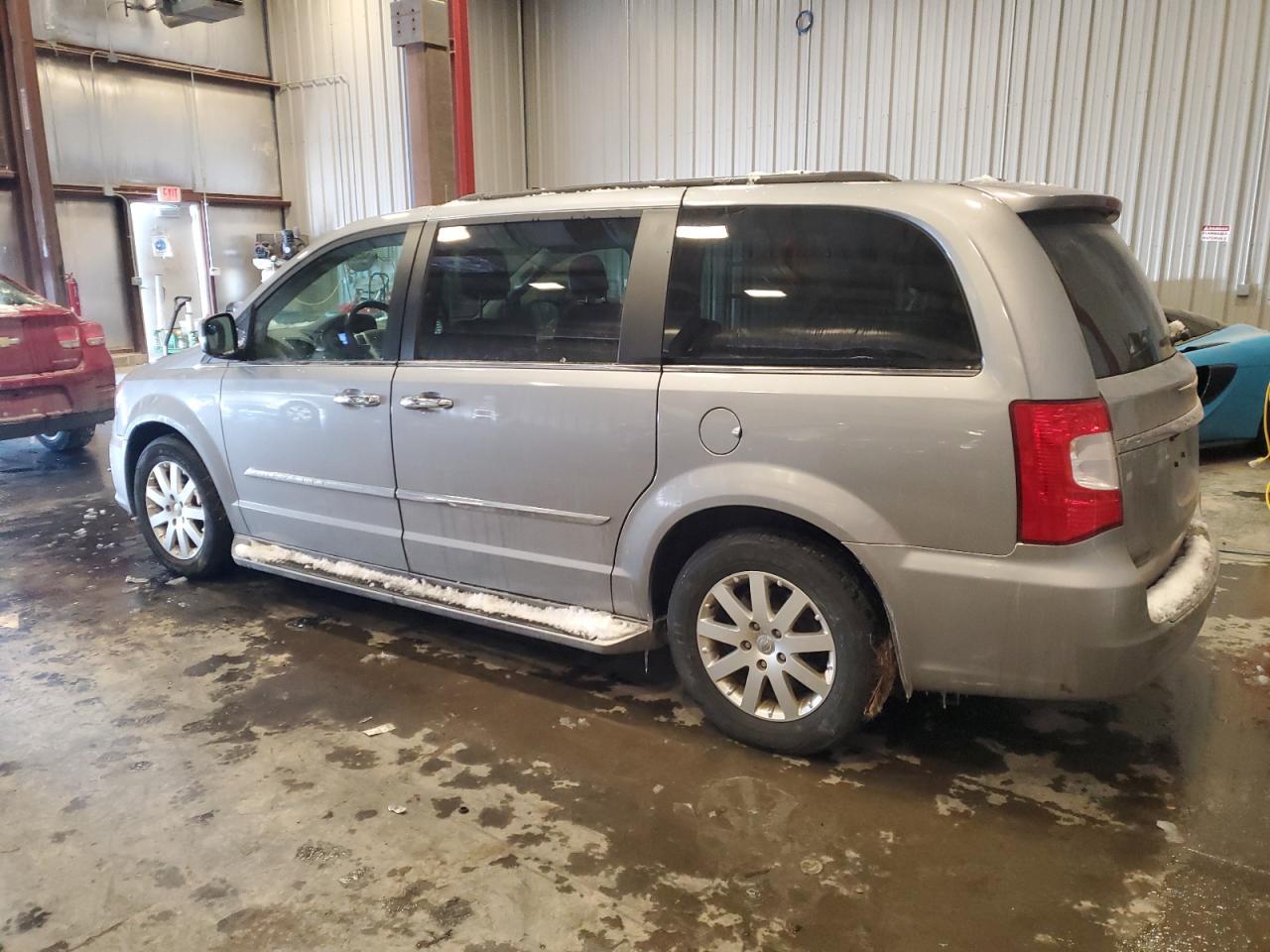 2014 CHRYSLER TOWN & COU - Image 2