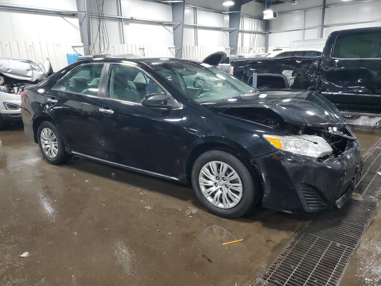 2014 TOYOTA CAMRY L - Image 4