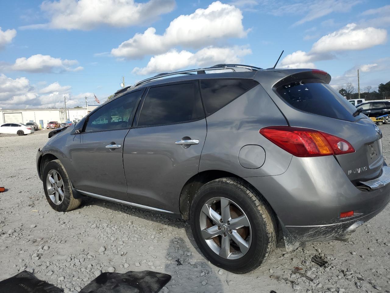 2010 NISSAN MURANO S - Image 2