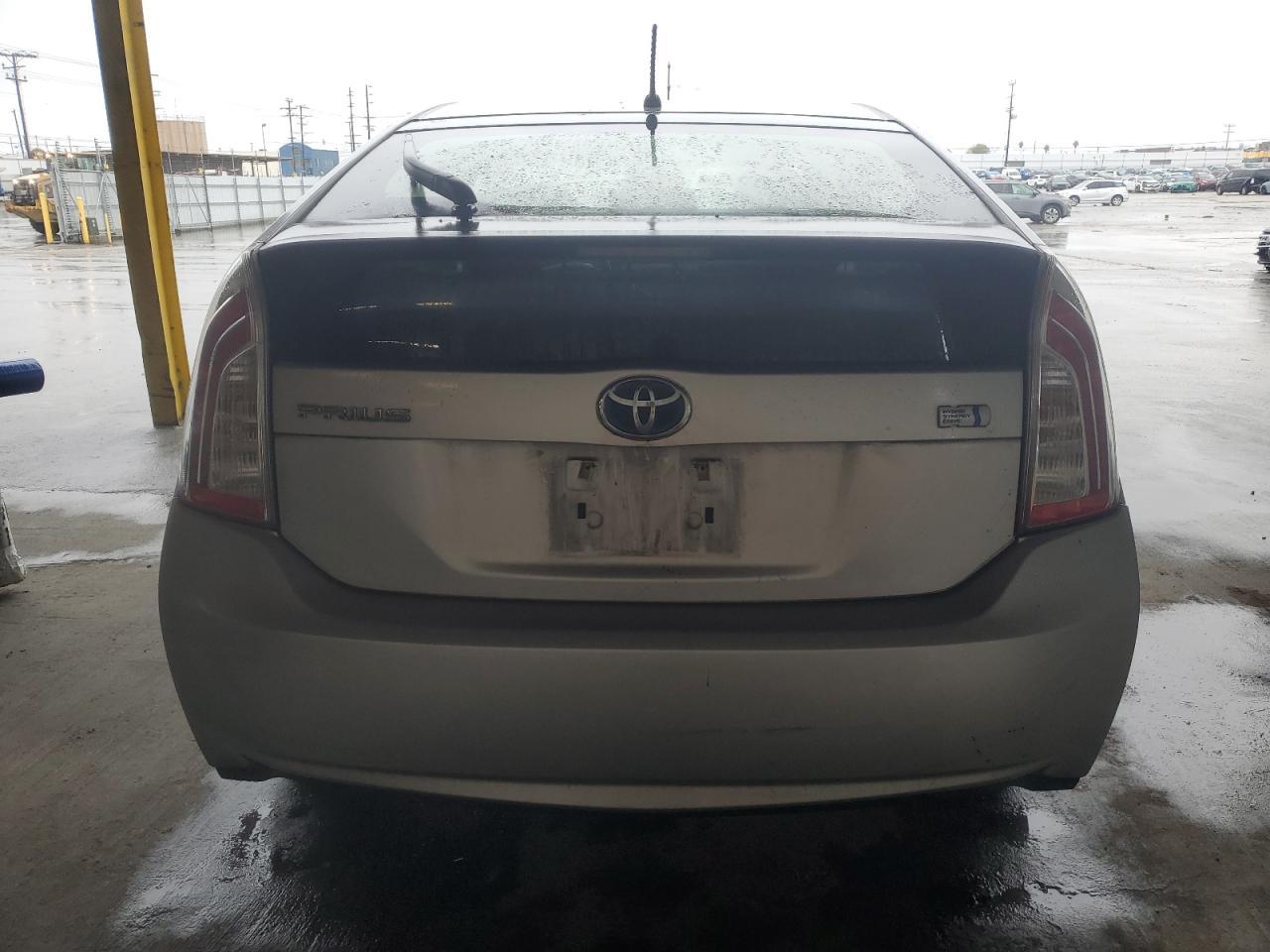 2013 TOYOTA PRIUS - Image 6