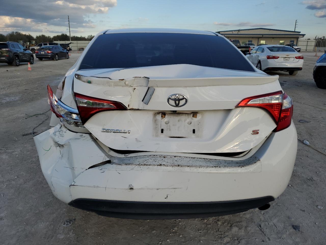 2015 TOYOTA COROLLA L - Image 6