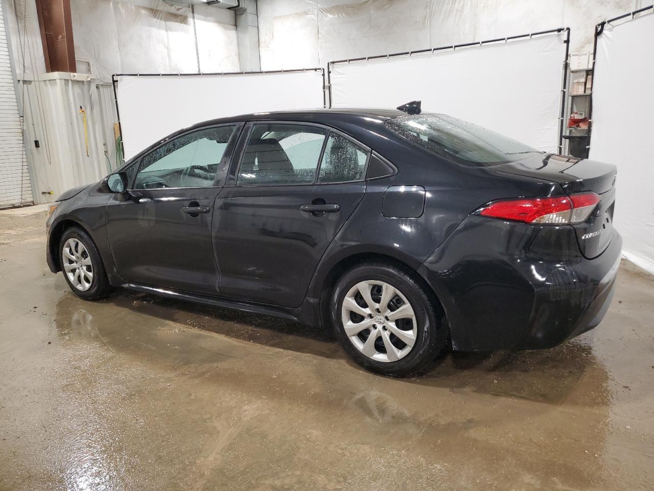 2021 TOYOTA COROLLA LE - Фото 2