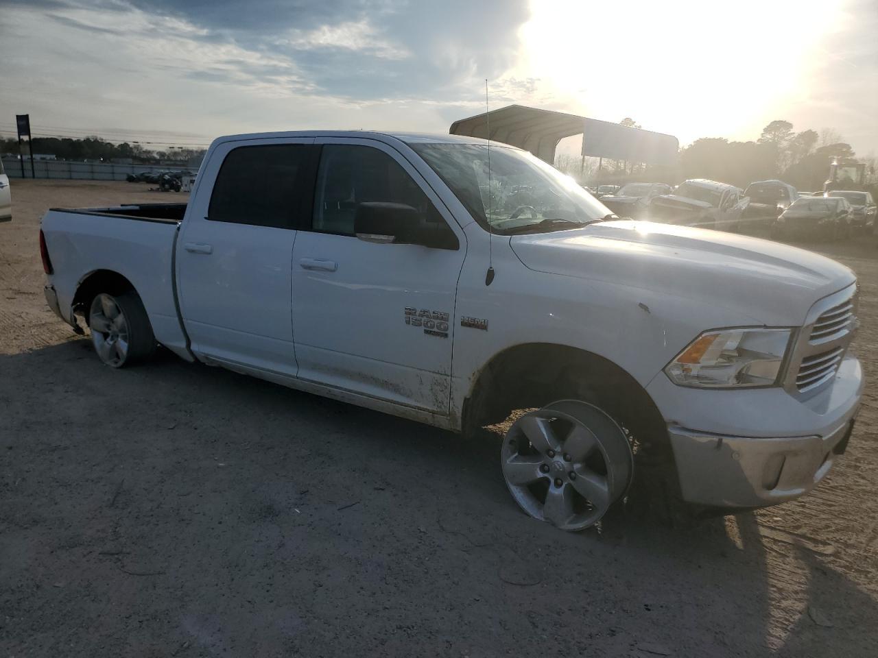 2019 RAM 1500 CLASS - Фото 4