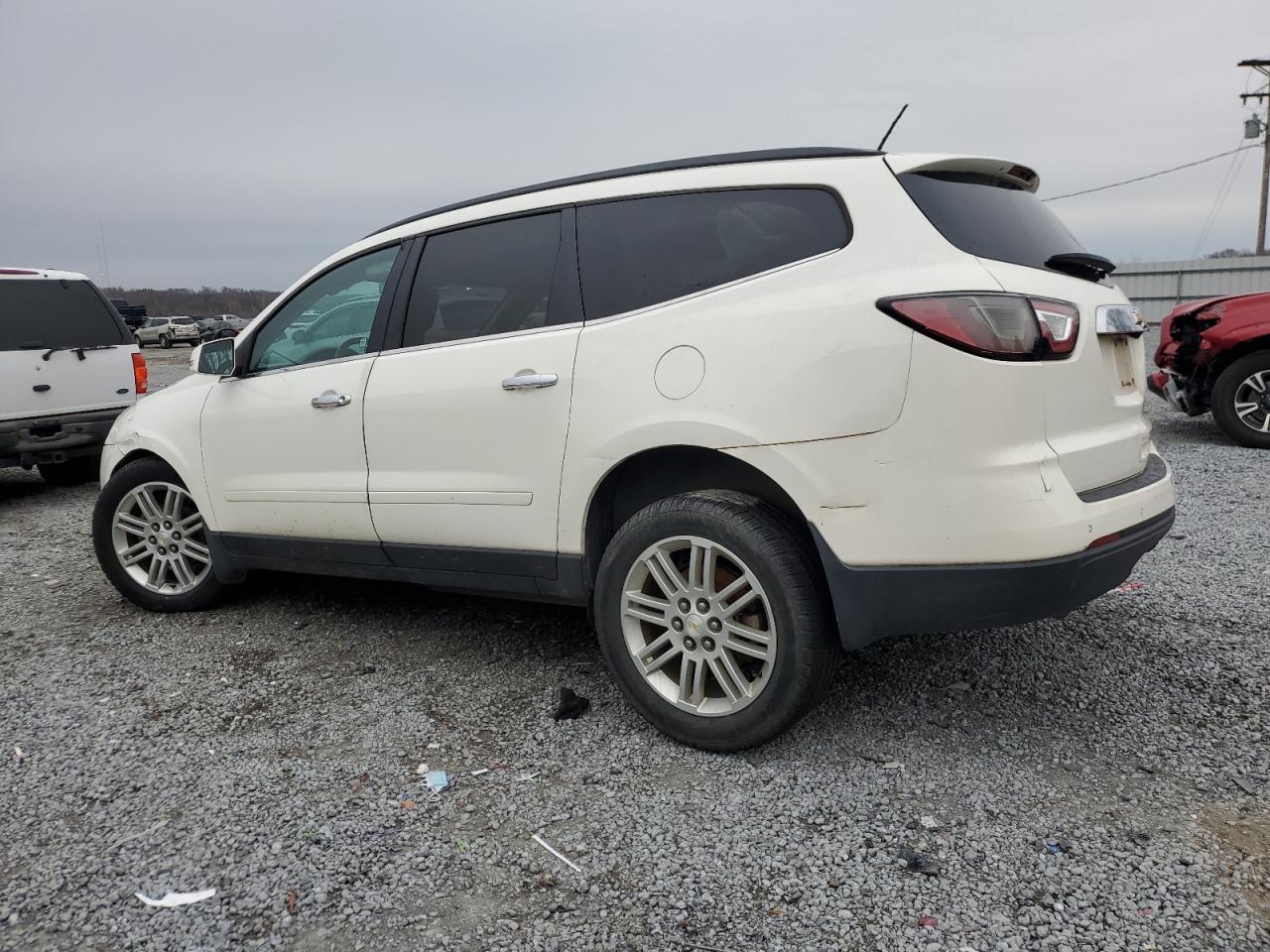 2015 CHEVROLET TRAVERSE L - Фото 2