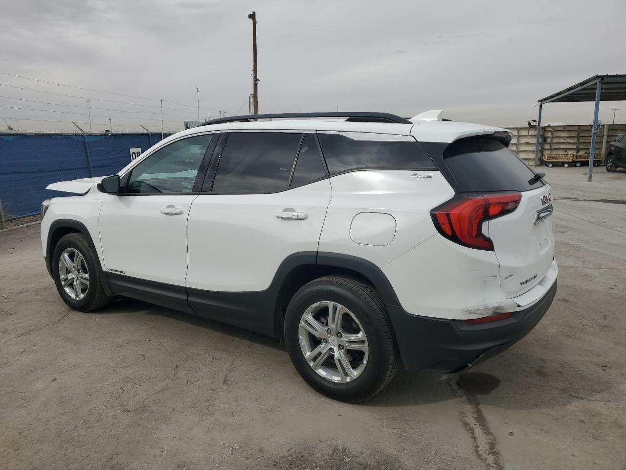 2018 GMC TERRAIN SL - Image 2