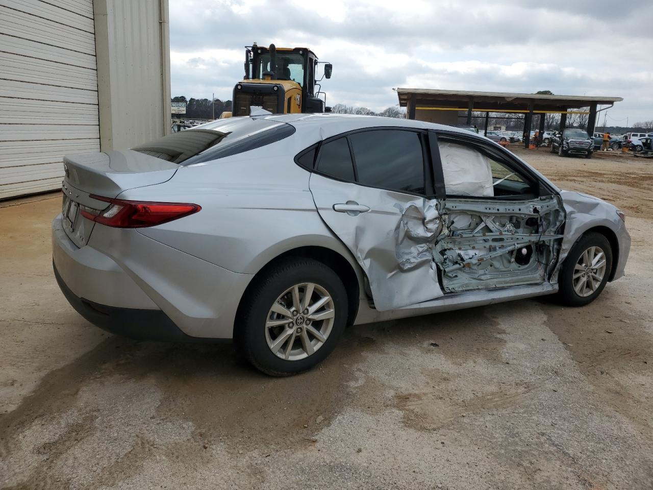 2025 TOYOTA CAMRY XSE - Фото 3