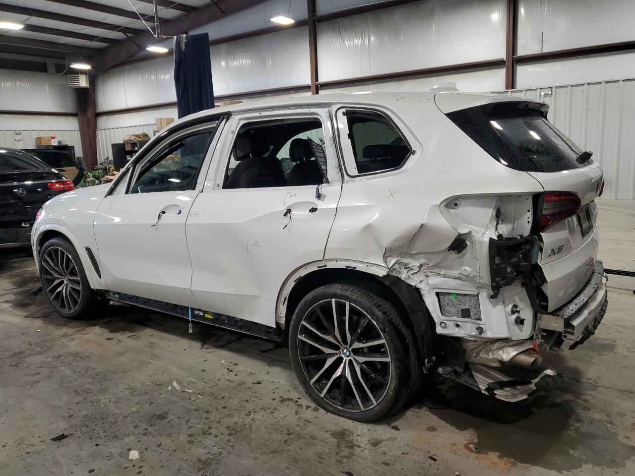 2022 BMW X5 XDRIVE4 - Image 2