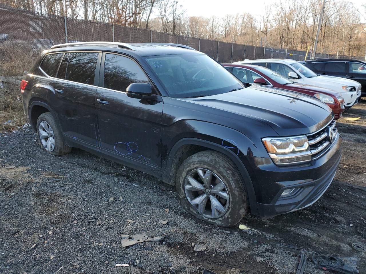 2018 VOLKSWAGEN ATLAS SE - Image 4