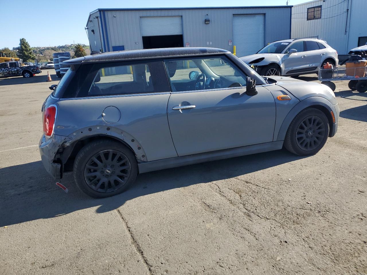 2017 MINI COOPER - Фото 3