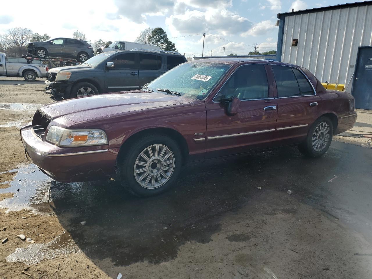 2010 MERCURY GRAND MARQ