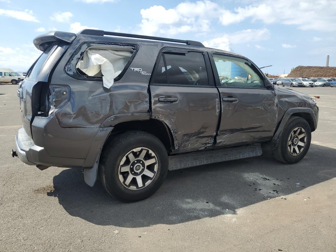 2019 TOYOTA 4RUNNER SR - Image 3